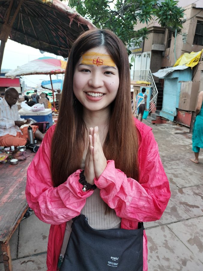 なかずみゆき（インド・バラナシにて）